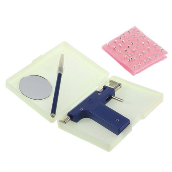 New! Professional steel ear and body piercing gun 72pcs studs kit set - Picture 2 of 9